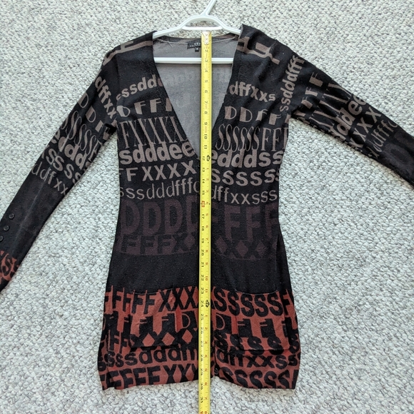 Vex Collection Women's (Small) Extra-Long V-neck Button-Down Cardigan/Sweater - Picture 4 of 11